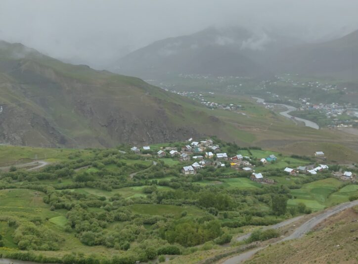 Scenic Photo Trails to Capture Drass